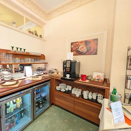 בית הארחה Fidelitas באד הרנאלב