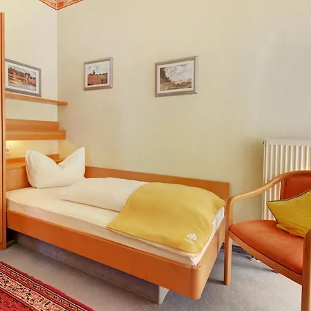 Fidelitas בית הארחה