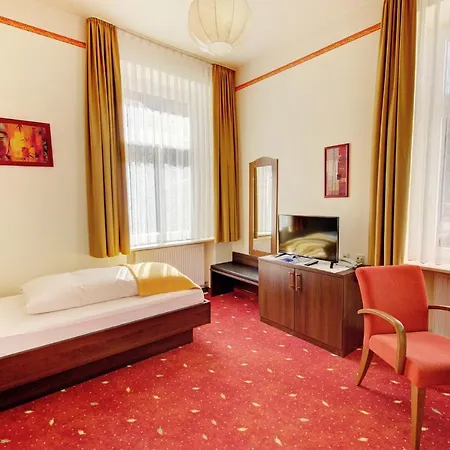 בית הארחה Fidelitas באד הרנאלב